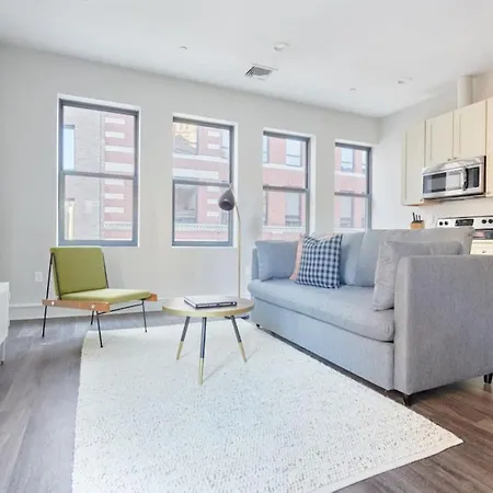 Bright Fidi 1 Bedroom Centrally Located